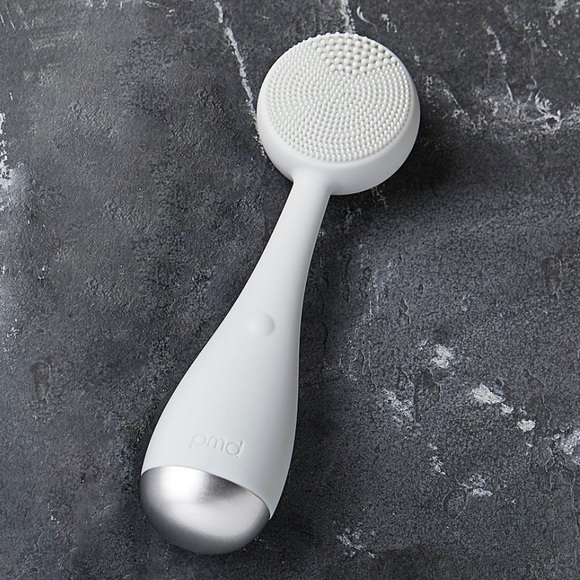 🔥🆕 PMD Clean: Smart Cleansing Facial Device 🔥 - Picture 10 of 11